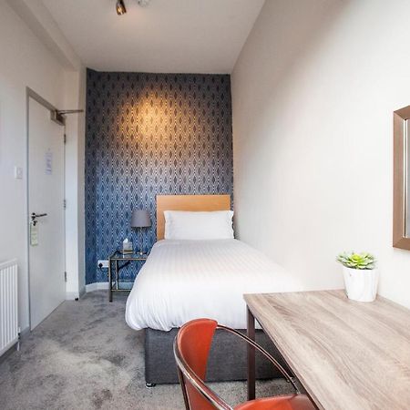 Asperion Hotel Guildford Eksteriør billede